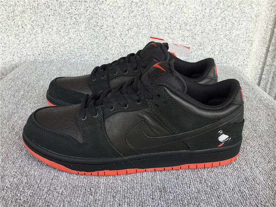 Nike SB Dunk Low TRD QS "Black Pigeon"
