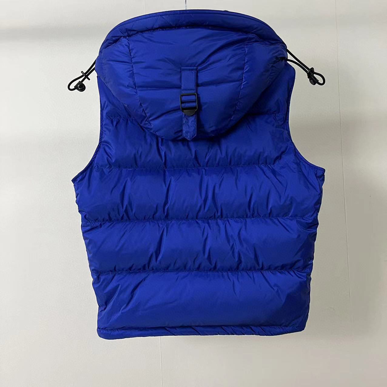 Burberry Detachable Sleeve Down Jacket "Blue"