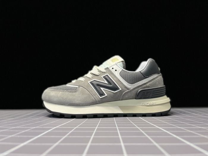 New Balance 990 “Beige-Grey”