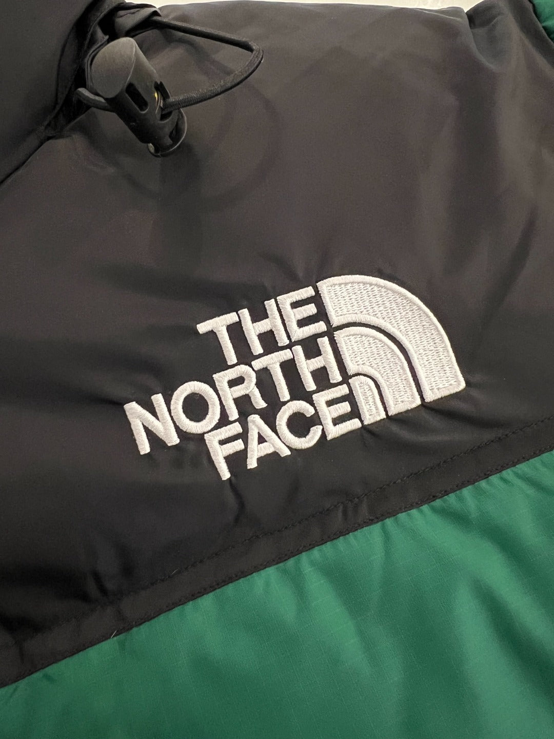 The North Face 700 Down Jacket "Green-Black"