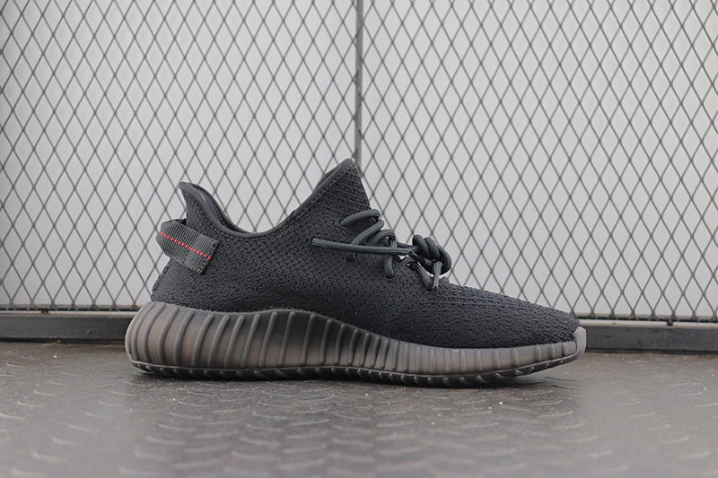 Yeezy 350 V2 "Core Black Red"