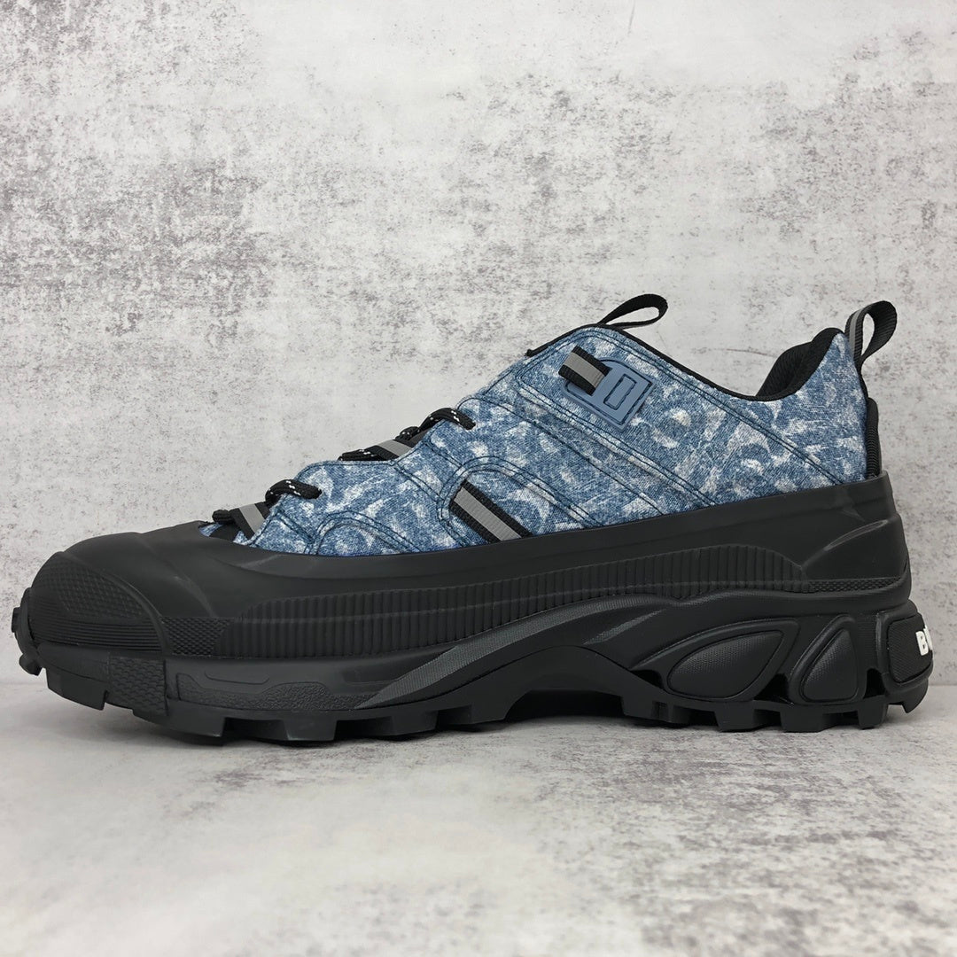 Burberry Arthur "Blue Monogram"
