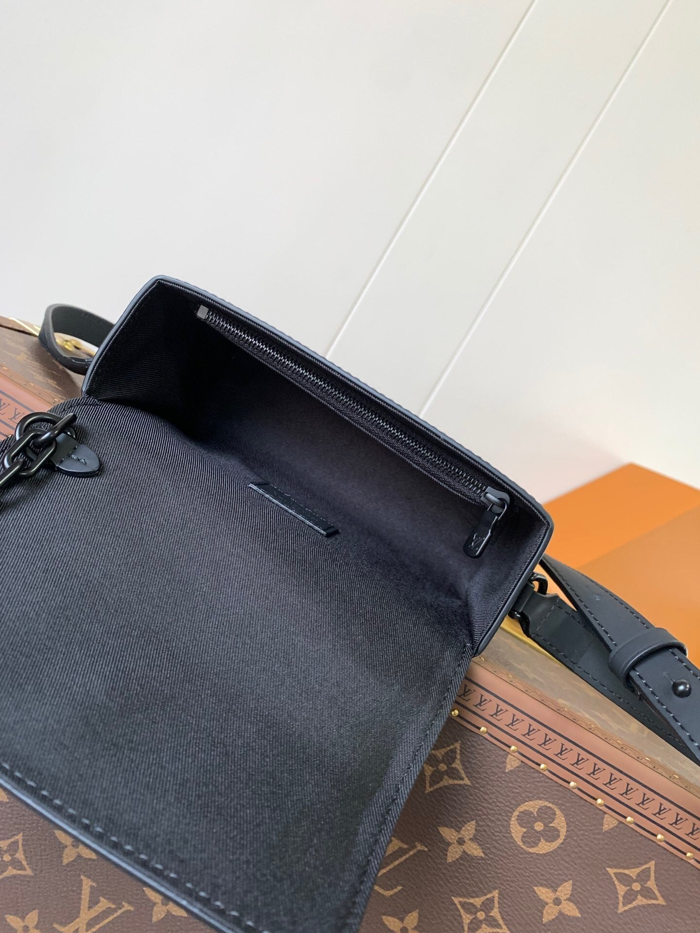 Louis Vuitton Steamer Wearable Wallet