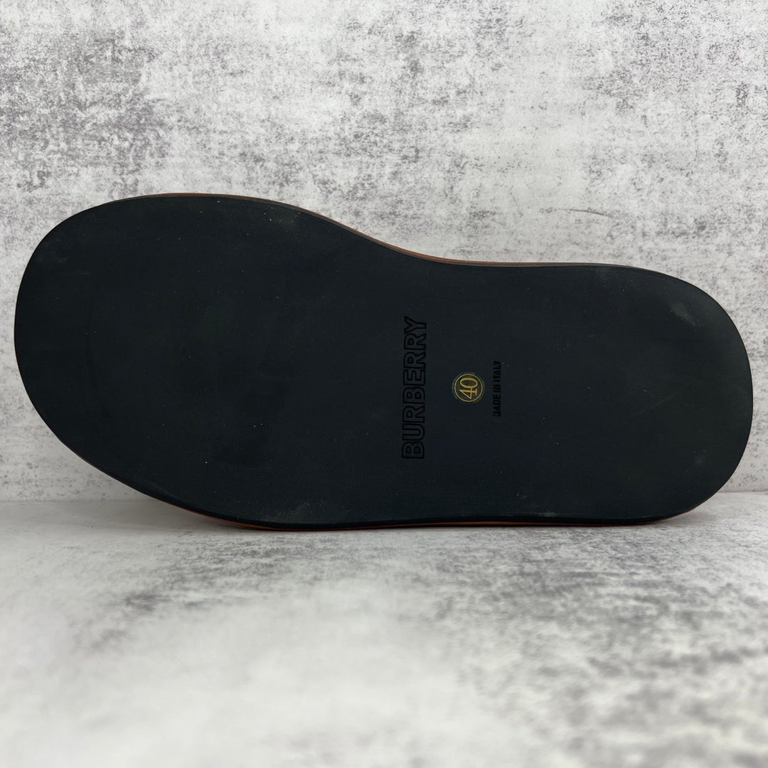 Burberry Slides "Brown-White-Black"