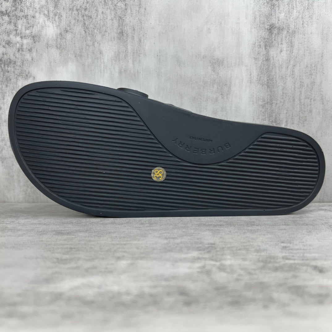 Burberry Slides "Black"