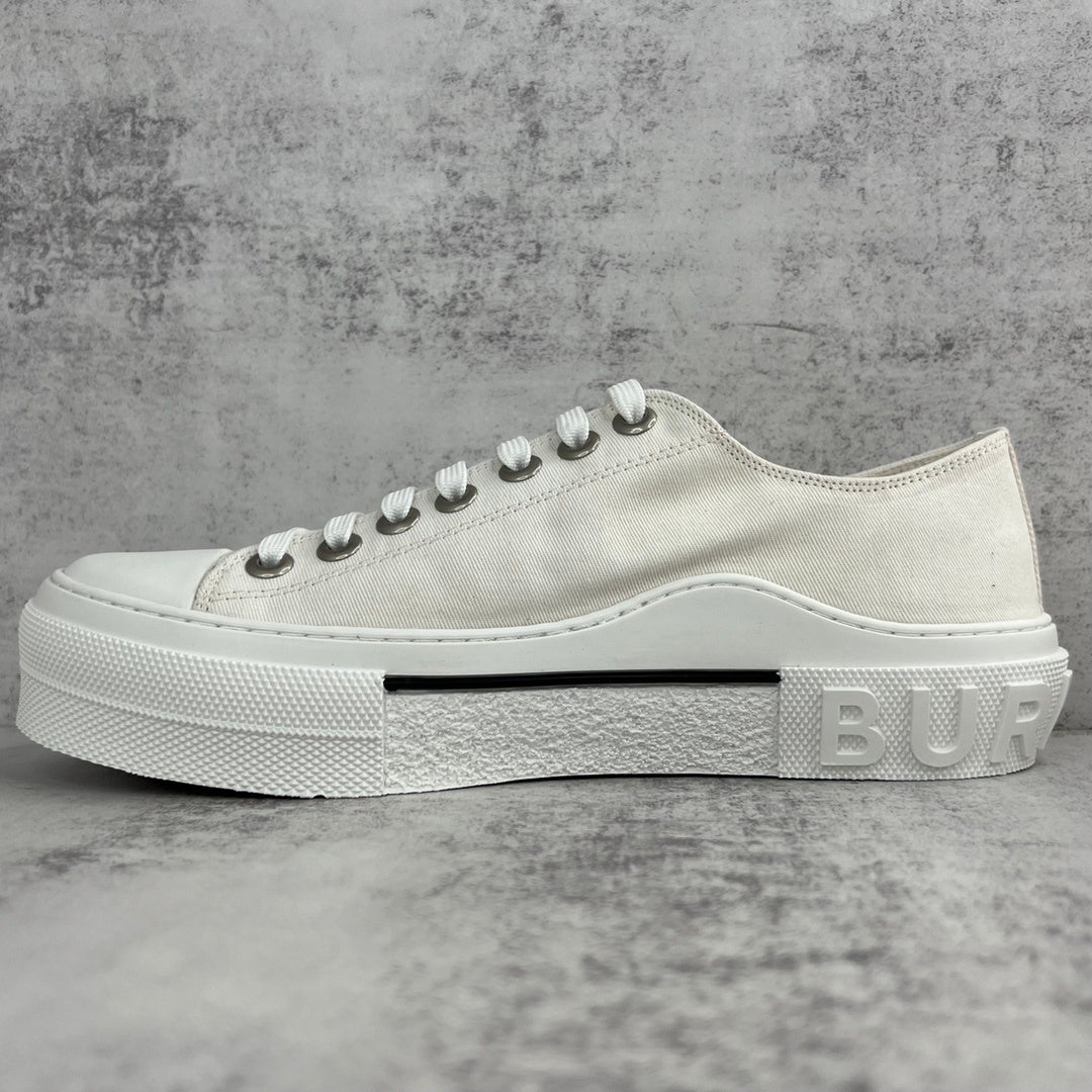 Burberry Gabardine "White"