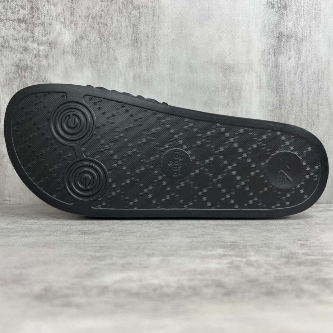 Gucci Matelasse Slides "Black"