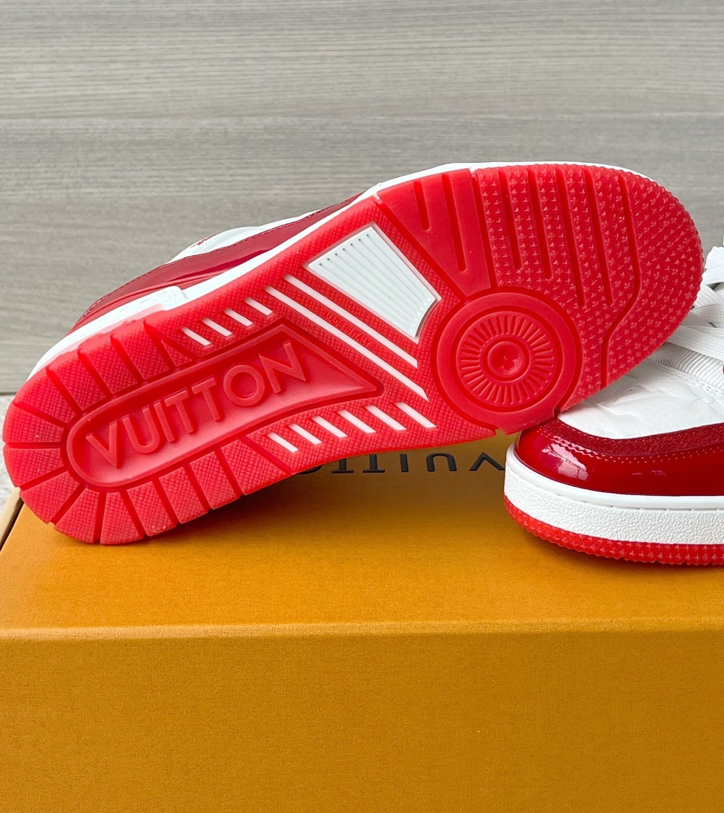 Louis Vuitton LV Trainers "Red-White"