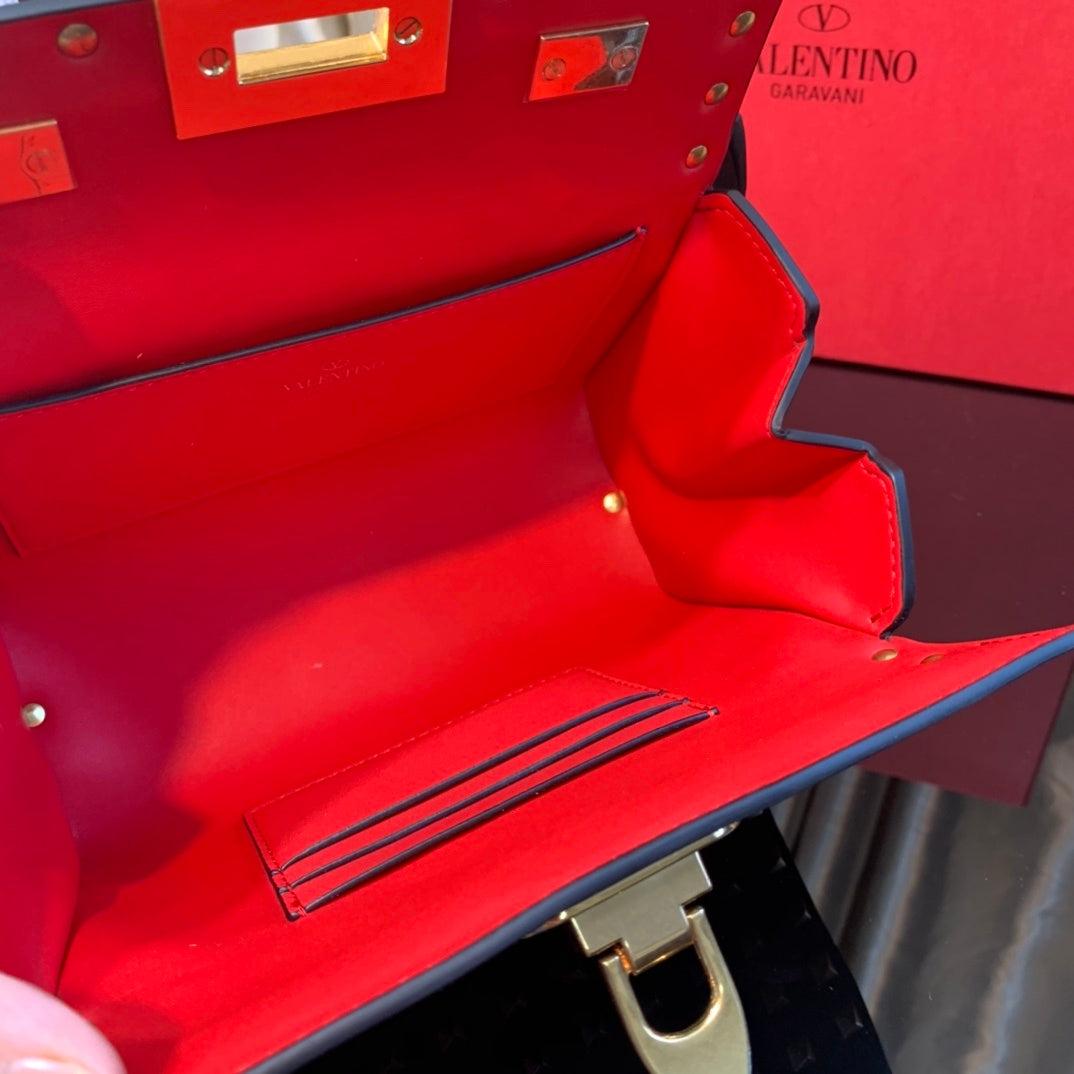 Valentino Garavani Rockstud Alcoce Bag