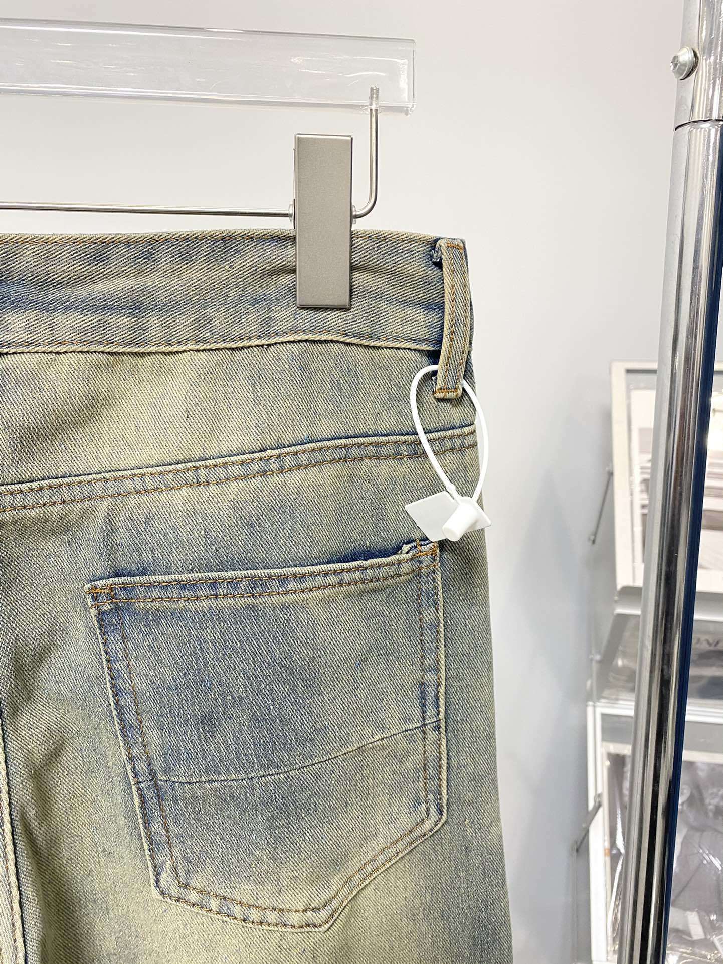 Amiri Jeans