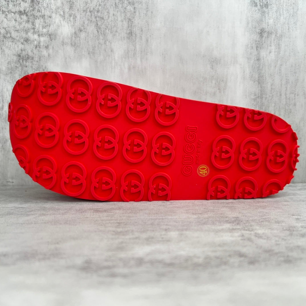 Gucci Slides "Red"