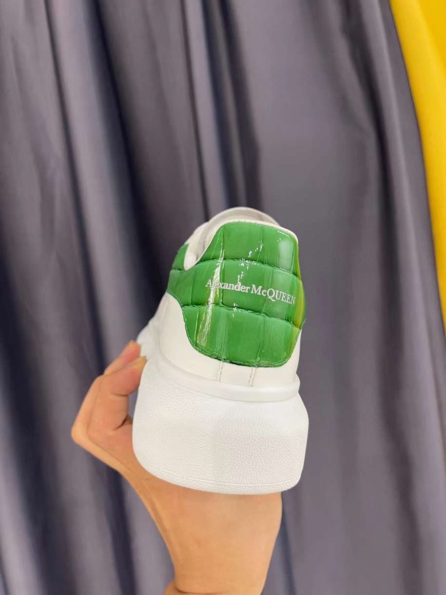 Alexander McQueen Oversized "White-Green Crocodile"