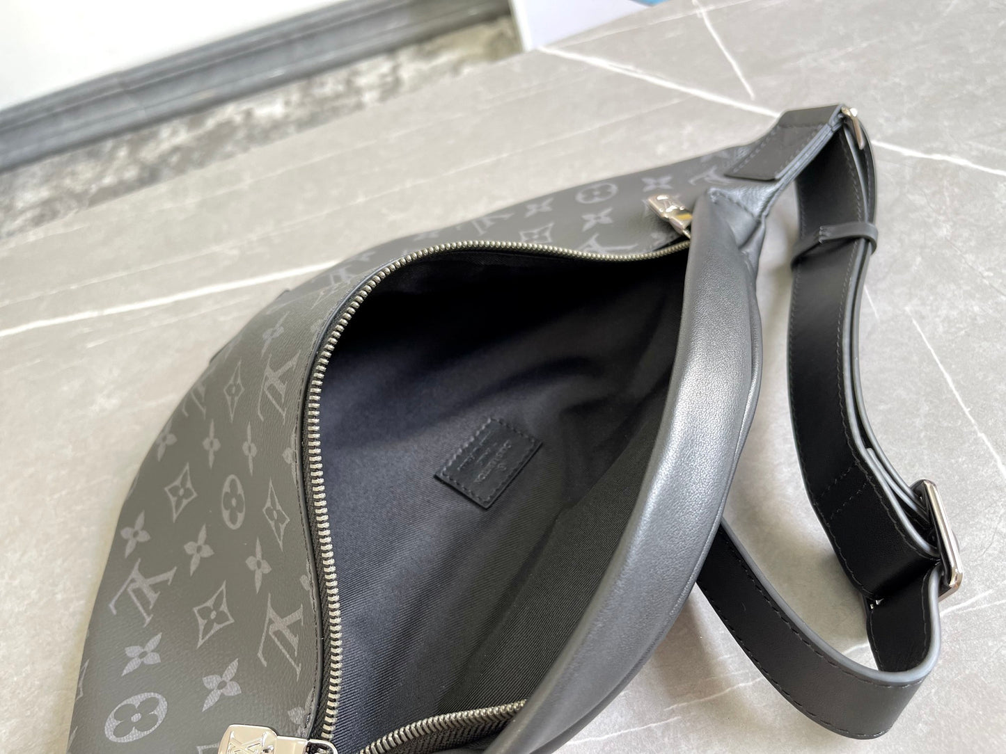 Louis Vuitton Discovery Bumbag PM
