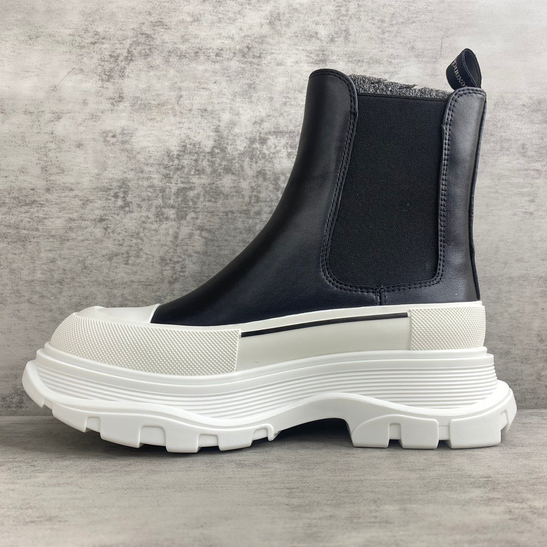 Alexander McQueen Tread Slick Chelsea Boots "Black-White"