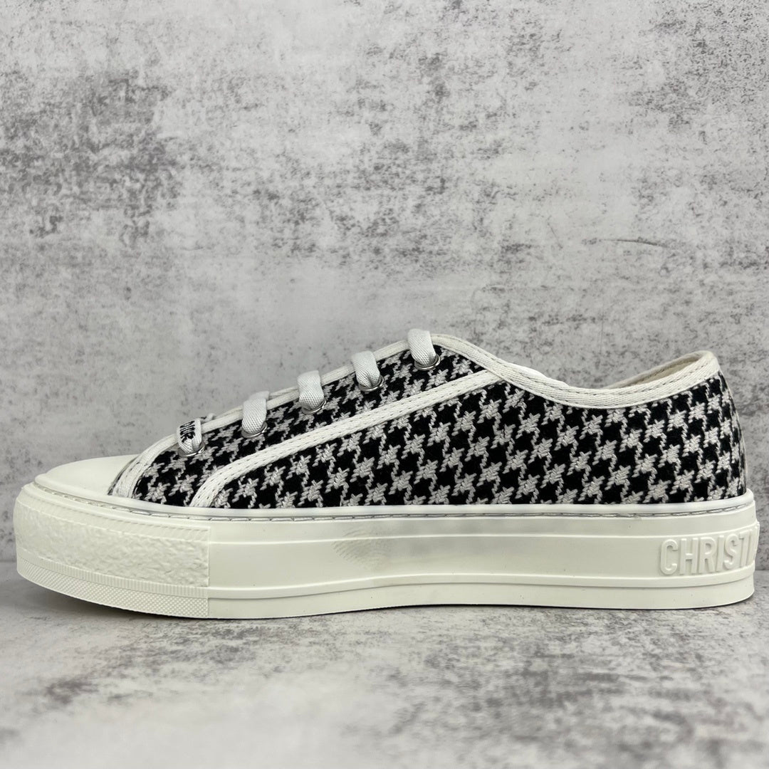 Dior Walk'N'Dior "Black-White Montaigne"