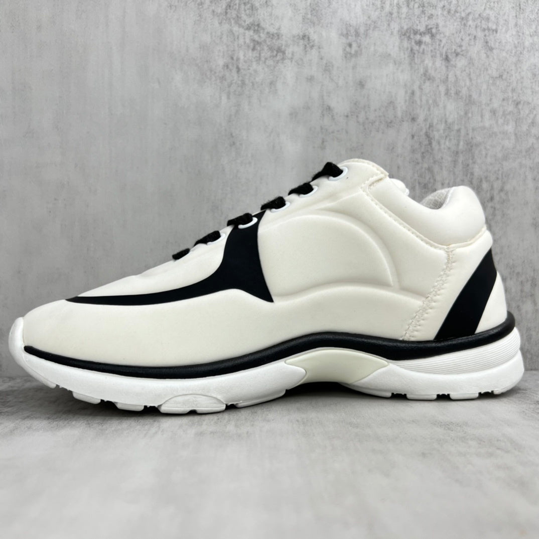 Chanel 22A "White-Black"