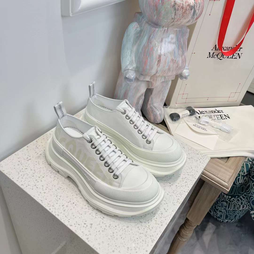 Alexander Mcqueen Tread Slick Low "Graffiti White-Silver"