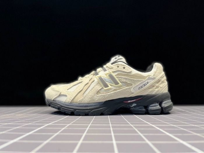 New Balance 1906R “Beige-Black”