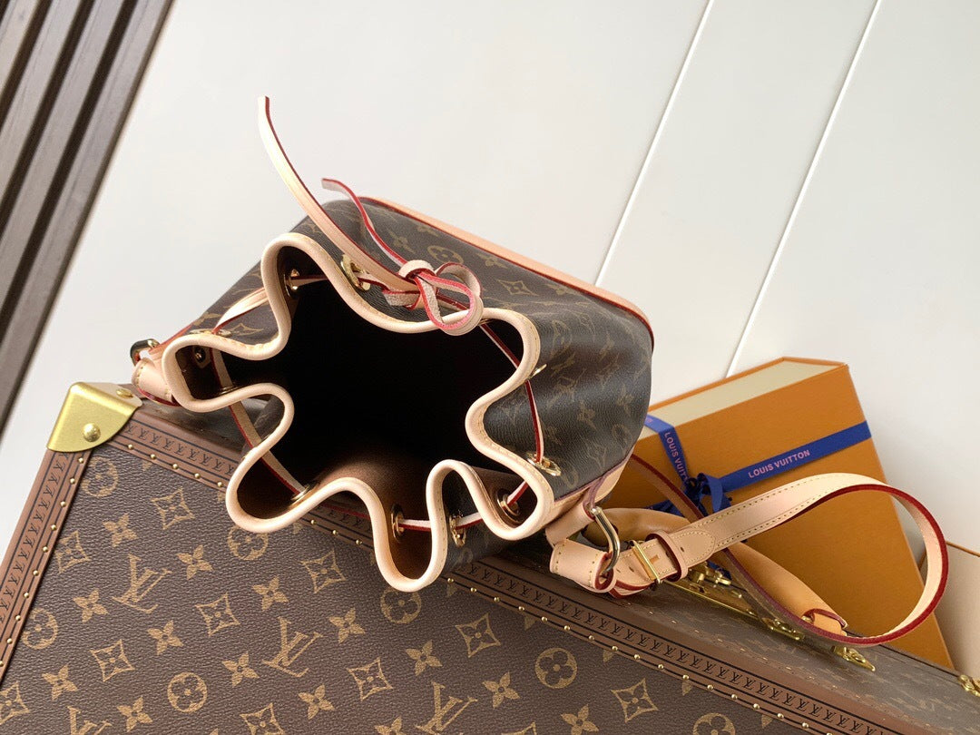 Louis Vuitton Noé BB
