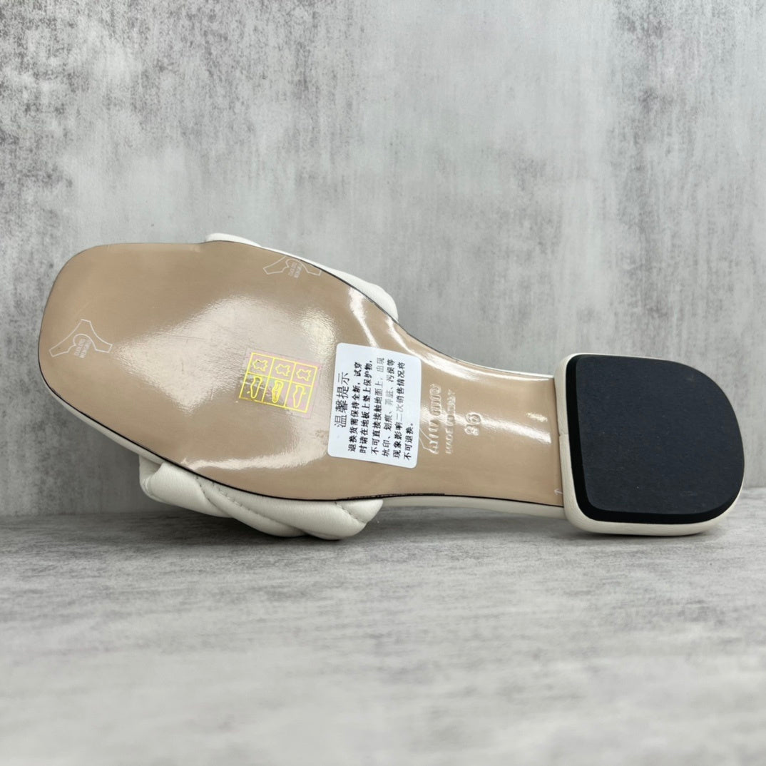Miu Miu Logo Matelassé Leather Slides "White"