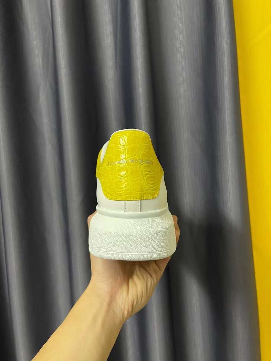 Alexander McQueen Oversized "White-Yellow Crocodile"