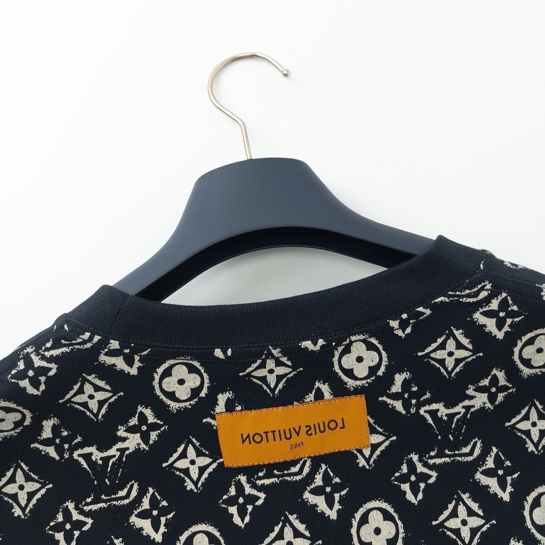 Louis Vuitton Monogram T-Shirt "Black-White"