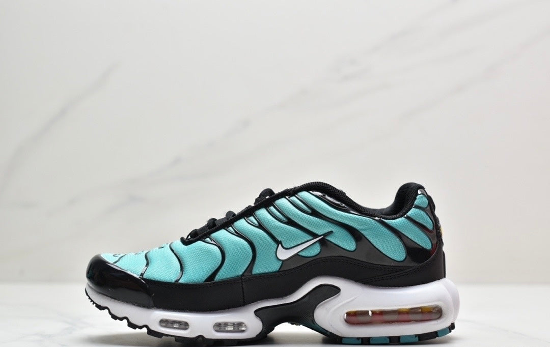 Nike Air VaporMax Plus “Black-White-Turquoise”