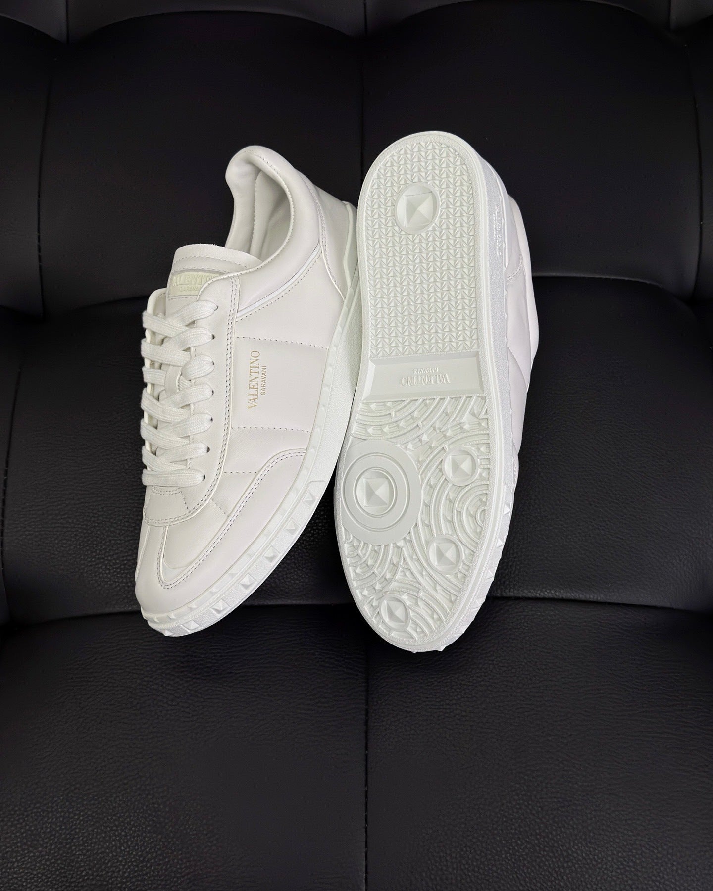 Valentino Upvillage Sneakers "White"