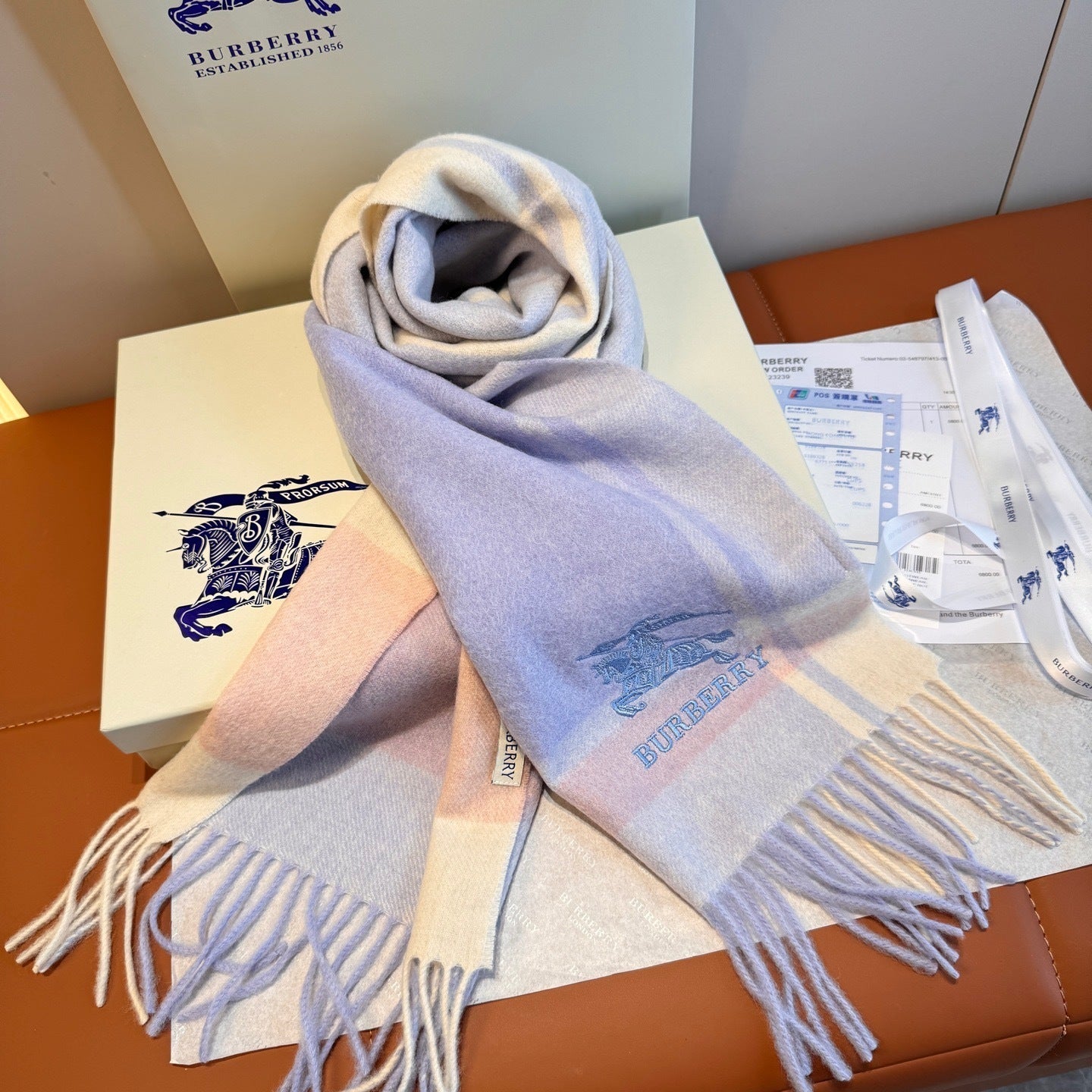 Burberry Cashmere Scarf "White-Lavander"