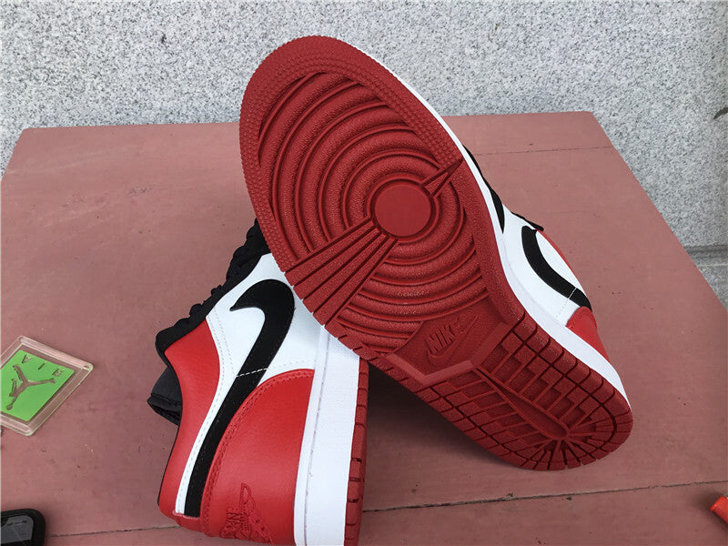 Air Jordan 1 Low "Black Toe"