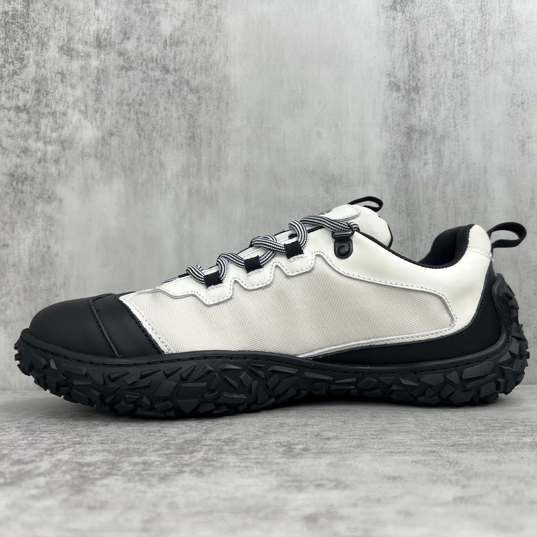 Dior B28 "Black-White"