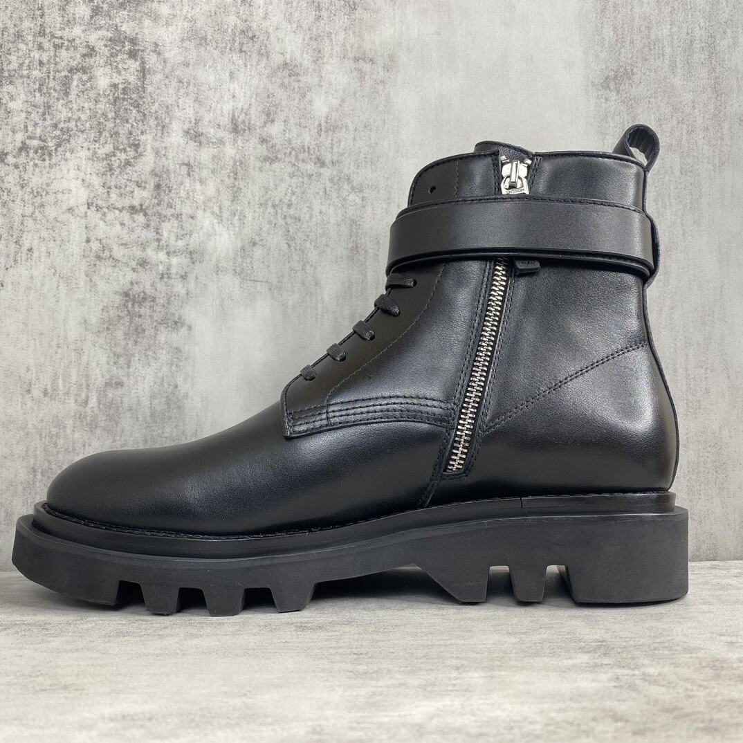 Givenchy Leather Boots Ankle-Lock