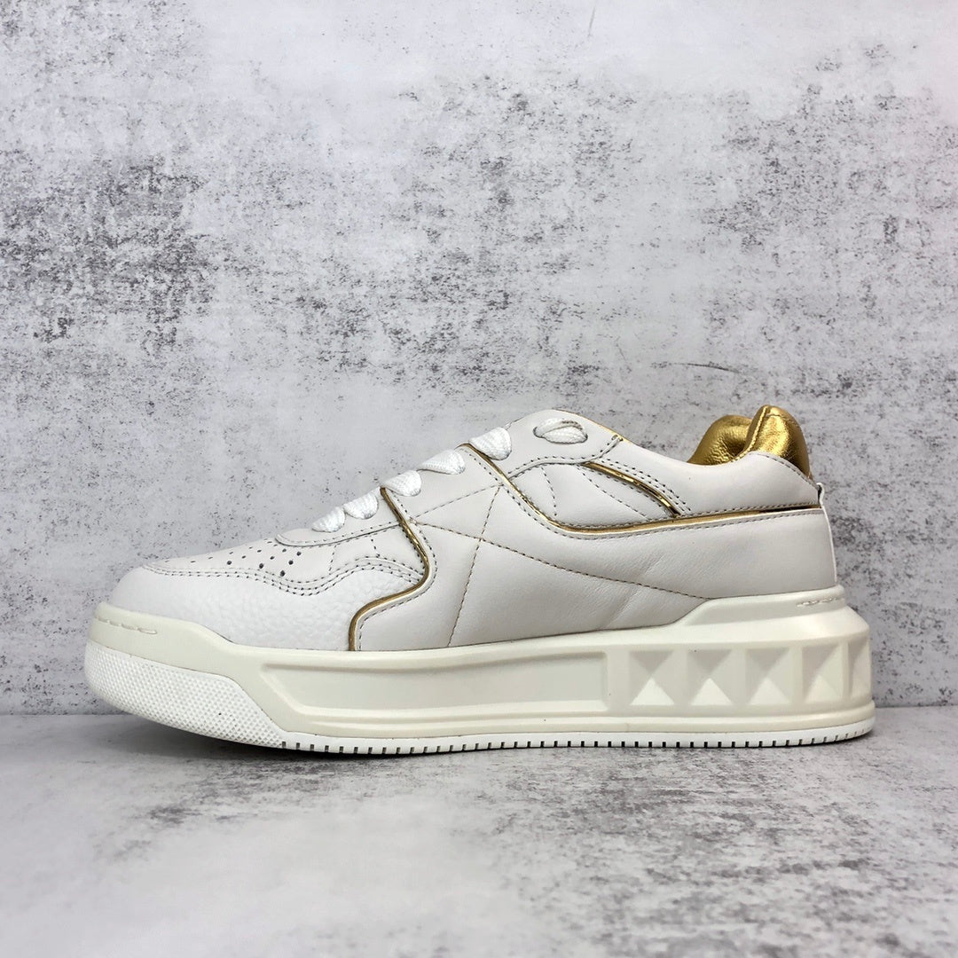 Valentino Garavani One Stud "White-Gold"