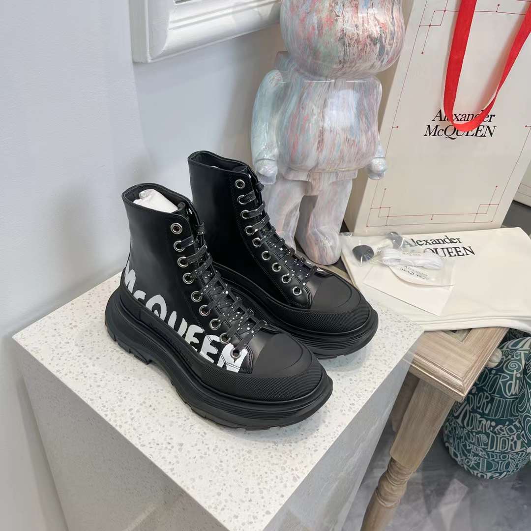 Alexander McQueen Tread Slick Leather Boot "Black"