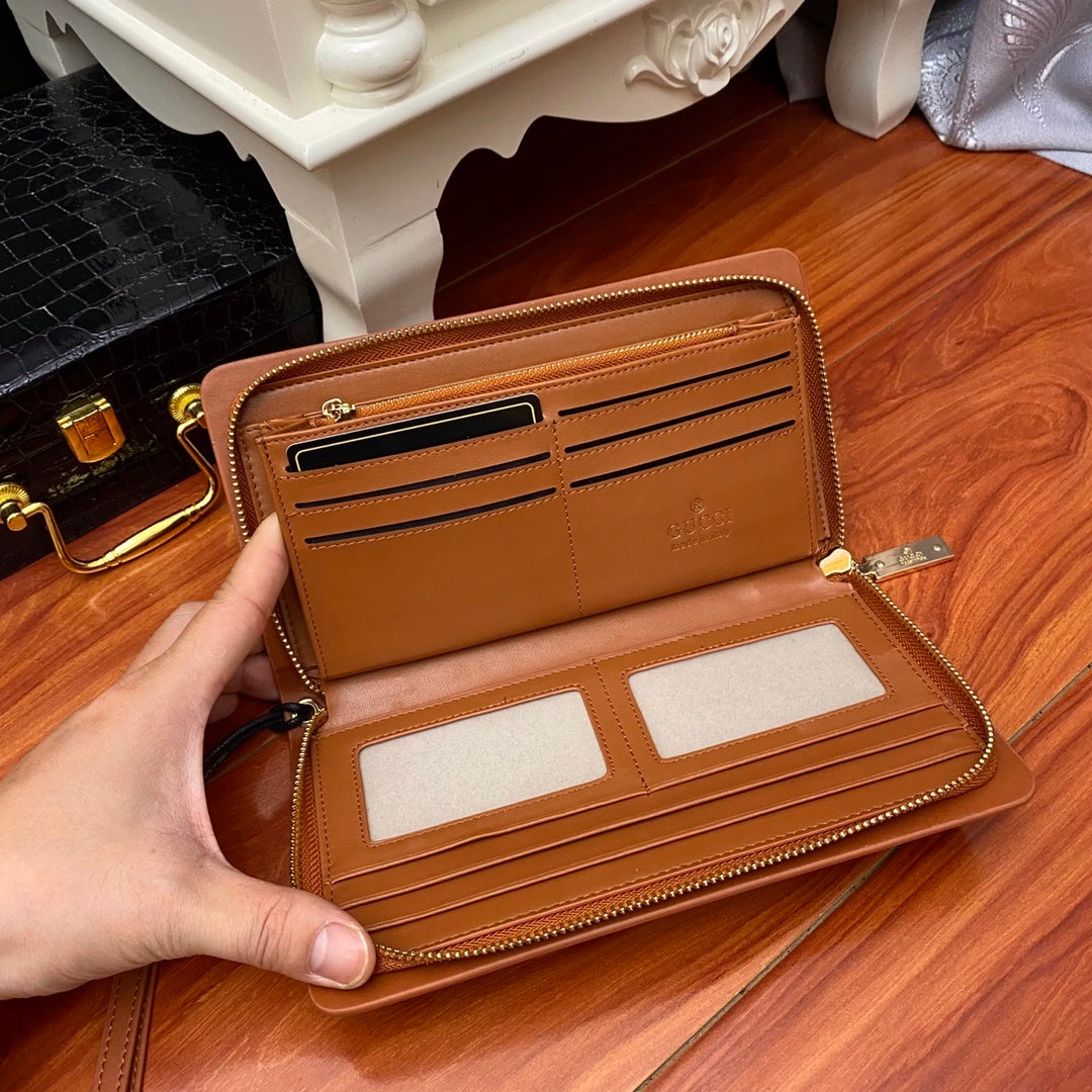 Gucci Smooth Calfskin Zip Around Wallet