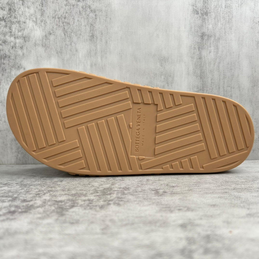 Bottega Veneta Slides "Camel"