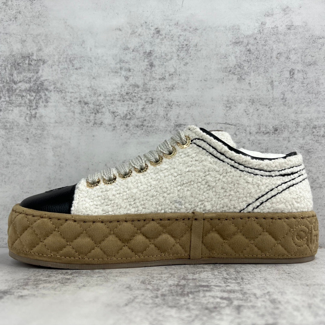 Chanel Tweed "White-Black"