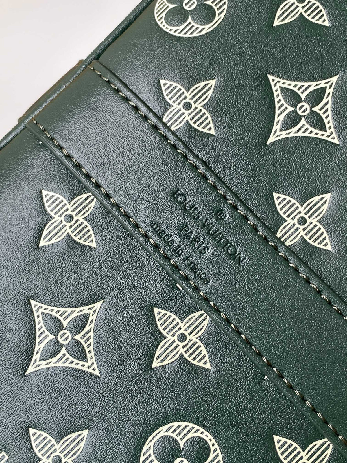 Louis Vuitton Keepall Bandoulière 50