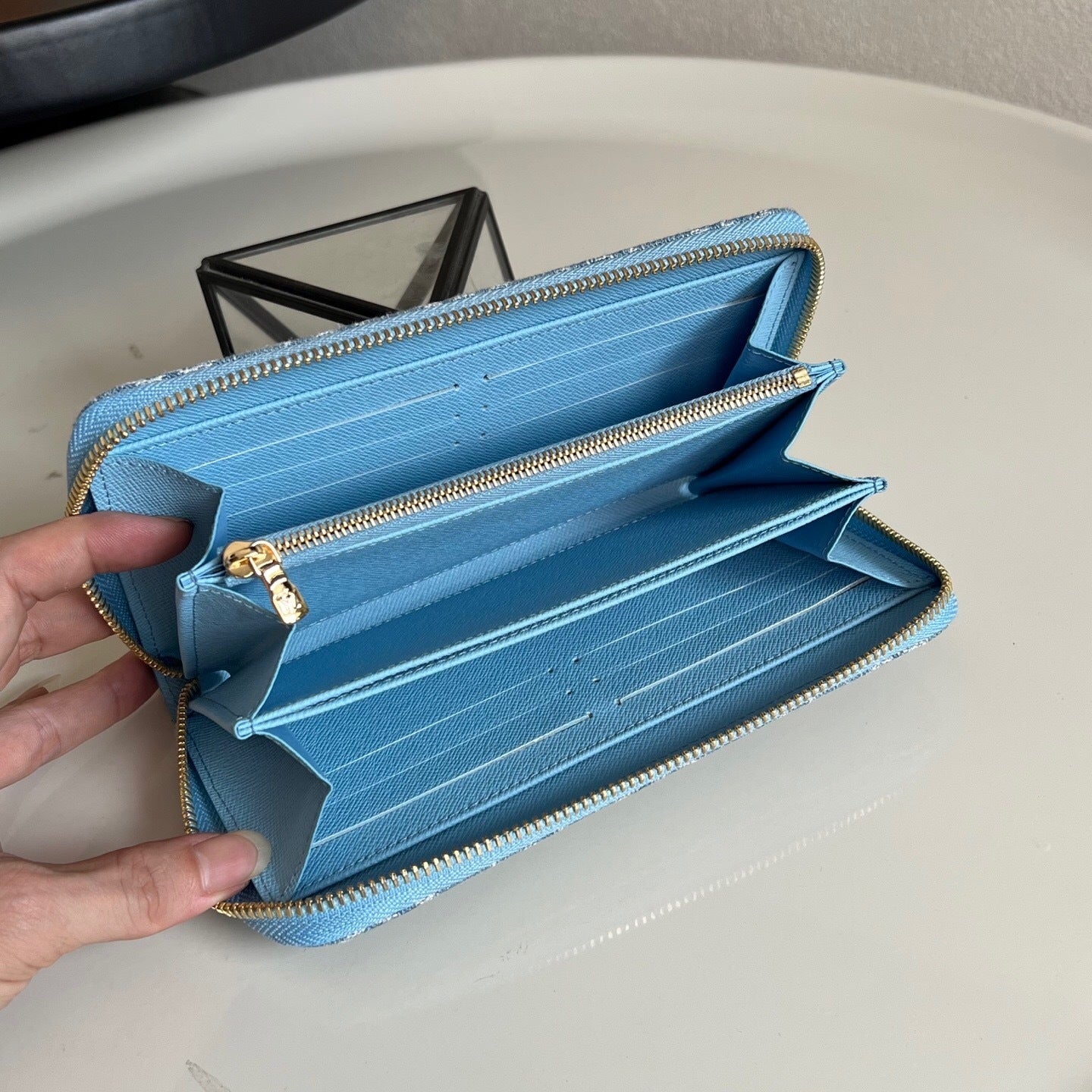 Louis Vuitton Zippy Wallet "Monogram Light Blue Denim"