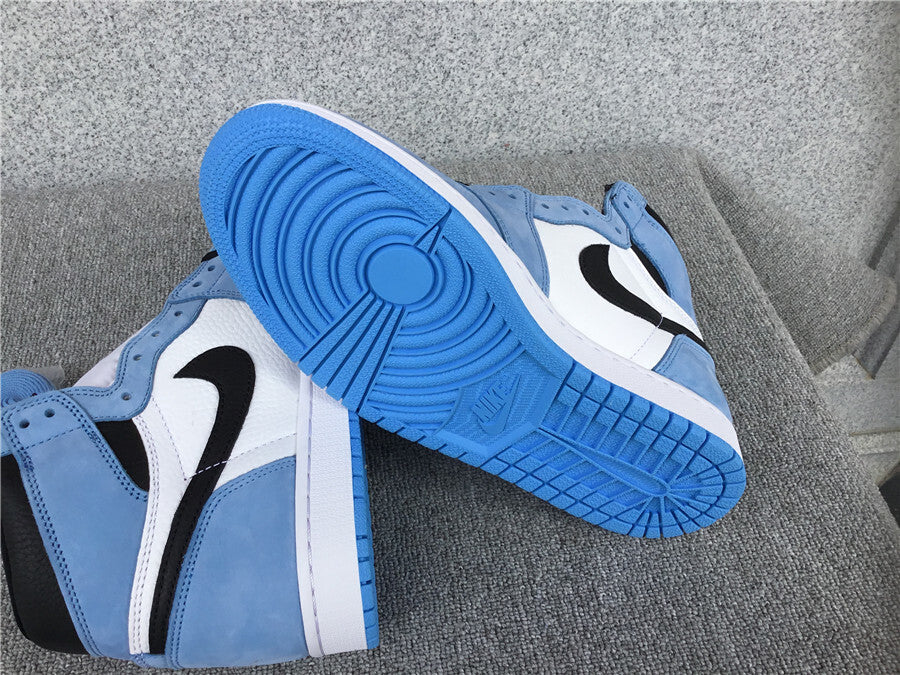 Jordan 1 Retro High OG "University Blue"