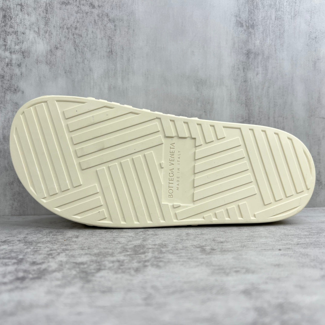 Bottega Veneta Slides "Cream"