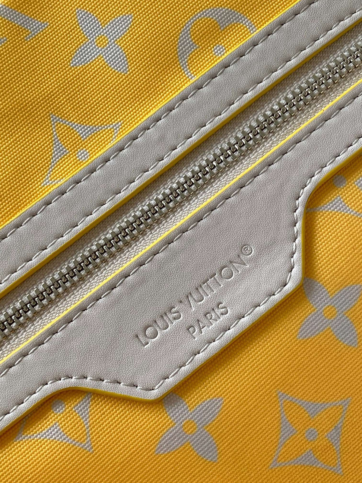 Louis Vuitton Keepall Bandoulière 50