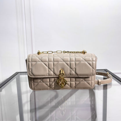 Dior Miss Daisy Mini Bag
