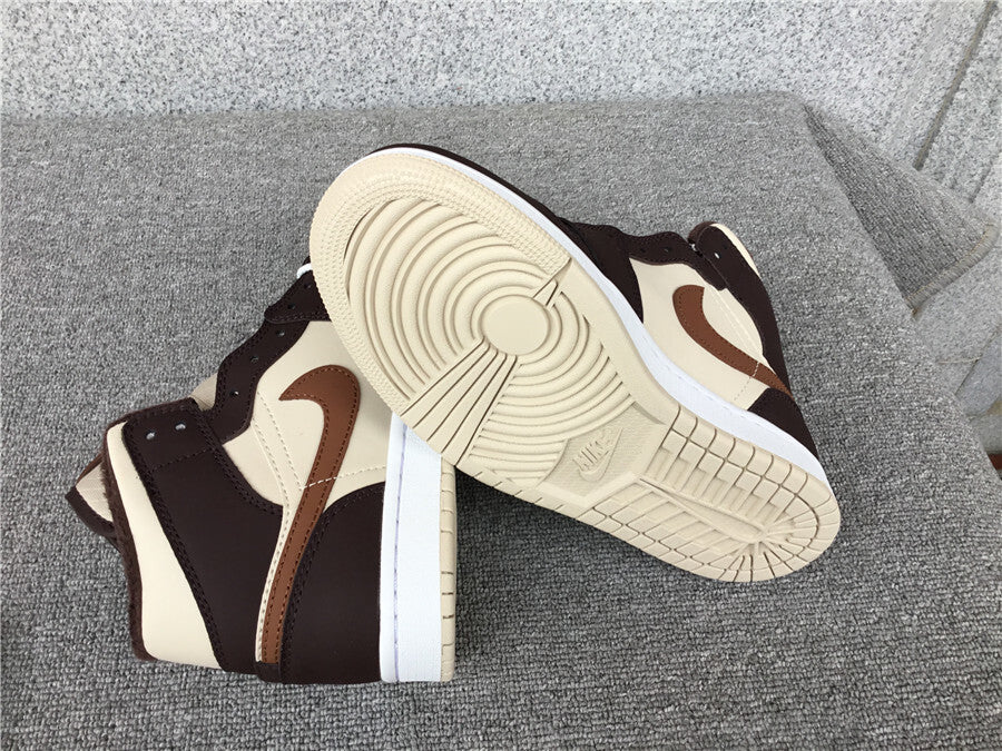 Air Jordan 1 Mid SE "Brown Basalt Fleece"