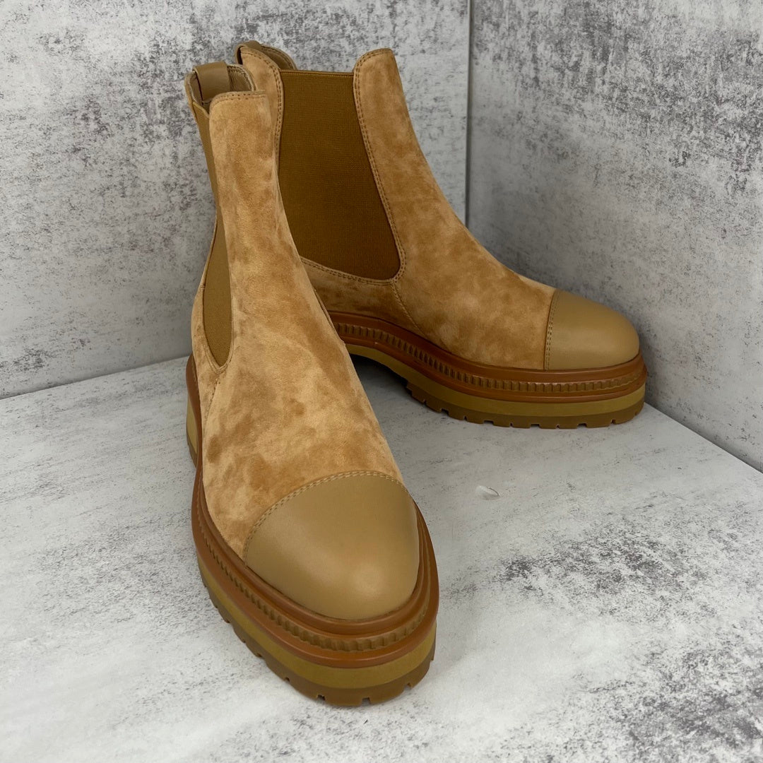 Chanel Chelsea Boots "Camel Brown"