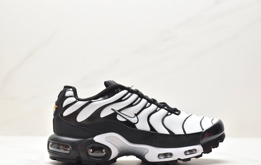 Nike Air VaporMax Plus “White-Black”