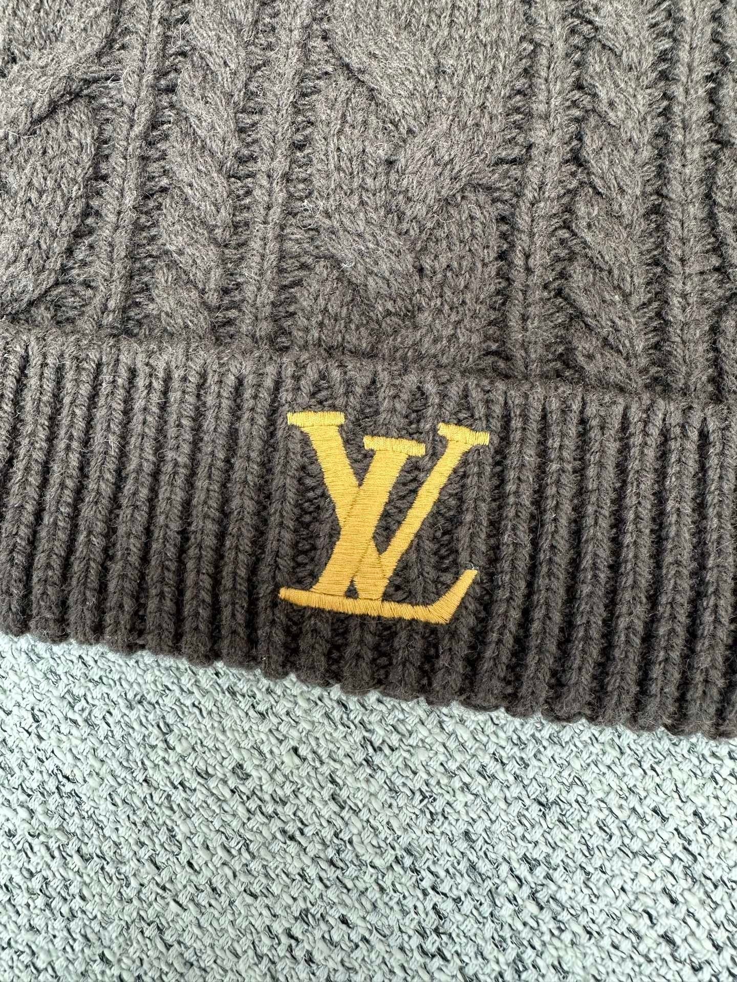 Louis Vuitton Only LV Mini Cable Beanie "Black"