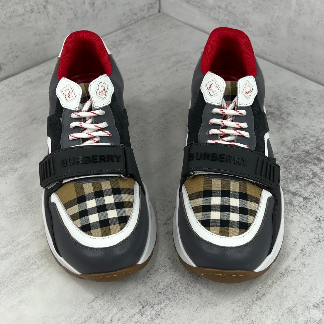 Burberry Ramsey "Grey-Beige"