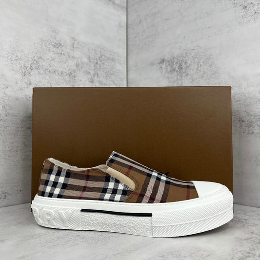 Burberry Slip-On "Birch Brown"
