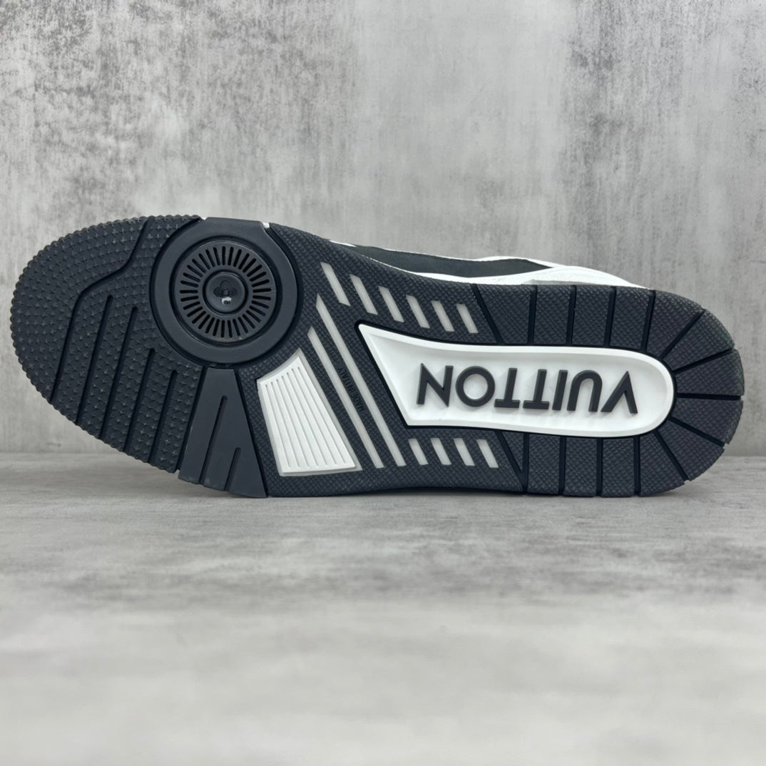 Louis Vuitton Trainers "Black-White"